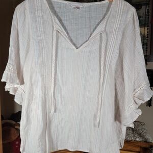 LC Lauren Conrad Multicolor Flutter Sleeve Blouse
